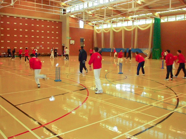 14-Palestra-Polivalente-Sports-Hall-BRADFIELD